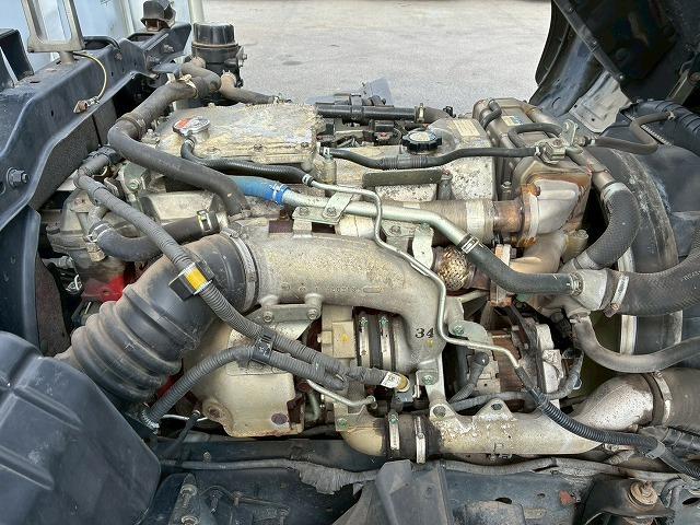 ヒノレンジャー 　Ｈ２５年式　日野　アルミウイング　ハイルーフ　後輪エアサス　フルキャブ　ベッド付き　フルワイド　背高　６３００　トランテックス　２４０馬力　６速　ＭＴ　マニュアル　４ｔ　８ｔ　中型　バン　箱車（51枚目）