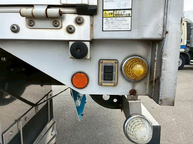 ヒノレンジャー 　Ｈ２５年式　日野　アルミウイング　ハイルーフ　後輪エアサス　フルキャブ　ベッド付き　フルワイド　背高　６３００　トランテックス　２４０馬力　６速　ＭＴ　マニュアル　４ｔ　８ｔ　中型　バン　箱車（66枚目）