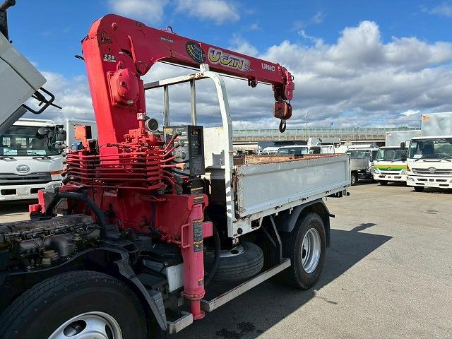 キャンター 　Ｈ１６年式　三菱ふそう　３段クレーン　古河ユニック　ＵＮＩＣ　ラジコン　２．３３ｔ　標準幅　ショート　１０尺ベース　５速　ＭＴ　マニュアル　２ｔ　３ｔ　６ｔ　小型　カーゴクレーン（22枚目）