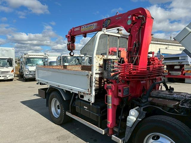 キャンター 　Ｈ１６年式　三菱ふそう　３段クレーン　古河ユニック　ＵＮＩＣ　ラジコン　２．３３ｔ　標準幅　ショート　１０尺ベース　５速　ＭＴ　マニュアル　２ｔ　３ｔ　６ｔ　小型　カーゴクレーン（23枚目）