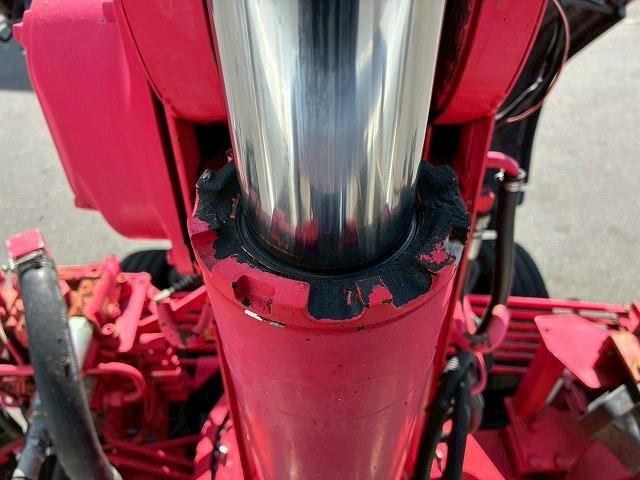 キャンター 　Ｈ１６年式　三菱ふそう　３段クレーン　古河ユニック　ＵＮＩＣ　ラジコン　２．３３ｔ　標準幅　ショート　１０尺ベース　５速　ＭＴ　マニュアル　２ｔ　３ｔ　６ｔ　小型　カーゴクレーン（30枚目）