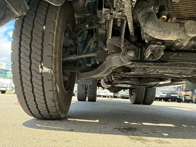 キャンター 　Ｈ１６年式　三菱ふそう　３段クレーン　古河ユニック　ＵＮＩＣ　ラジコン　２．３３ｔ　標準幅　ショート　１０尺ベース　５速　ＭＴ　マニュアル　２ｔ　３ｔ　６ｔ　小型　カーゴクレーン（60枚目）