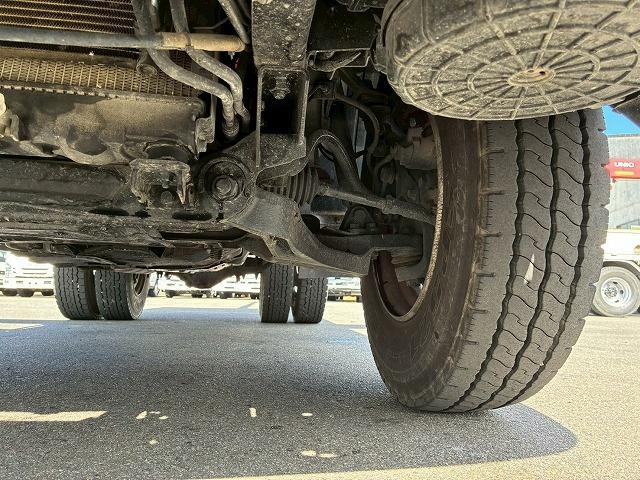 キャンター 　Ｈ１６年式　三菱ふそう　３段クレーン　古河ユニック　ＵＮＩＣ　ラジコン　２．３３ｔ　標準幅　ショート　１０尺ベース　５速　ＭＴ　マニュアル　２ｔ　３ｔ　６ｔ　小型　カーゴクレーン（62枚目）