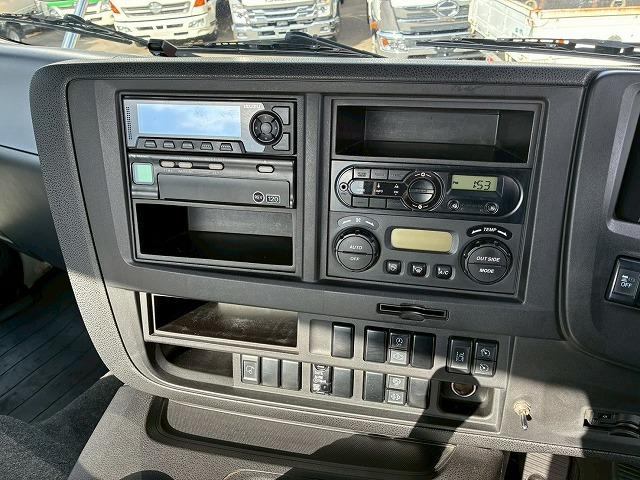 ギガ H29年式 いすゞ トラクターヘッド シングルヘッド ハイルーフ ミドルルーフ 6WG1 460馬力 11.3トン 11300kg 第5輪荷重 後輪エアサス 8×2 Hi/Lo MT マニュアル(25枚目)