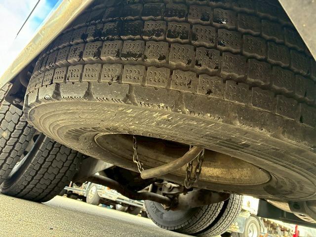 ギガ H29年式 いすゞ トラクターヘッド シングルヘッド ハイルーフ ミドルルーフ 6WG1 460馬力 11.3トン 11300kg 第5輪荷重 後輪エアサス 8×2 Hi/Lo MT マニュアル(32枚目)