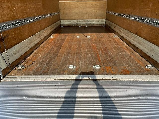 エルフトラック 車検整備付 令和8年6月迄 H27年式 いすゞ アルミバン 跳ね上げ式パワーゲート ワイド ロング 4トン積載 日本フルハーフ PG スムーサー Ex AT オートマ 3t 4t 8t 小型(18枚目)