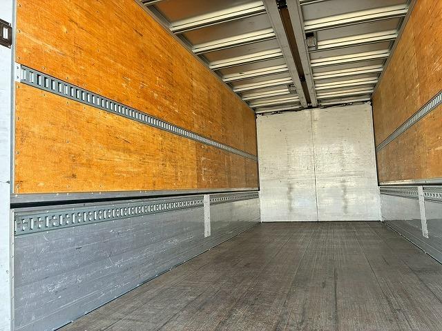 ヒノレンジャー 　車検整備付　令和８年１０月迄　Ｈ２４年式　日野　アルミウイング　ハイルーフ　フルキャブ　ベッド付き　フルワイド　６３００　２４０馬力　６速　ＭＴ　マニュアル　トランテックス　４ｔ　８ｔ　中型　バン（24枚目）