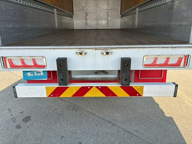 ヒノレンジャー 　車検整備付　令和８年１０月迄　Ｈ２４年式　日野　アルミウイング　ハイルーフ　フルキャブ　ベッド付き　フルワイド　６３００　２４０馬力　６速　ＭＴ　マニュアル　トランテックス　４ｔ　８ｔ　中型　バン（29枚目）