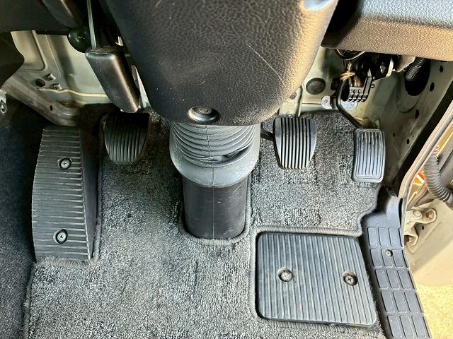 ヒノレンジャー 　車検整備付　令和８年１０月迄　Ｈ２４年式　日野　アルミウイング　ハイルーフ　フルキャブ　ベッド付き　フルワイド　６３００　２４０馬力　６速　ＭＴ　マニュアル　トランテックス　４ｔ　８ｔ　中型　バン（38枚目）