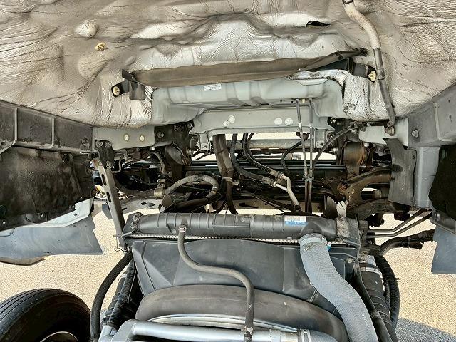 ヒノレンジャー 　車検整備付　令和８年１０月迄　Ｈ２４年式　日野　アルミウイング　ハイルーフ　フルキャブ　ベッド付き　フルワイド　６３００　２４０馬力　６速　ＭＴ　マニュアル　トランテックス　４ｔ　８ｔ　中型　バン（60枚目）