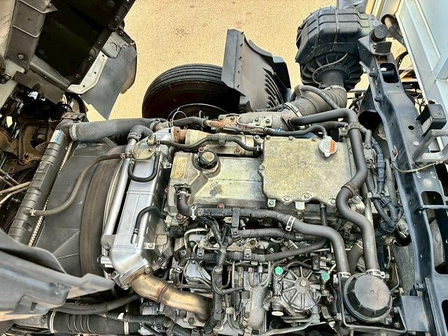 ヒノレンジャー 　車検整備付　令和８年１０月迄　Ｈ２４年式　日野　アルミウイング　ハイルーフ　フルキャブ　ベッド付き　フルワイド　６３００　２４０馬力　６速　ＭＴ　マニュアル　トランテックス　４ｔ　８ｔ　中型　バン（65枚目）