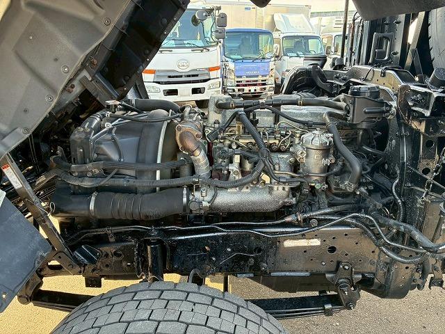 ヒノレンジャー 　Ｈ１８年式　増トン　増々トン　脱着装置付コンテナ専用車　フルキャブ　ベッド付き　新明和工業　アームロール　ツインホイスト　２シリンダー　リアジャッキ　２２５馬力　６速　ＭＴ　マニュアル　８ｔ　１３ｔ（43枚目）