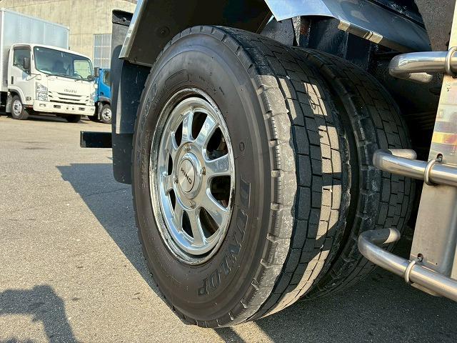 ヒノレンジャー 　Ｈ１８年式　増トン　増々トン　脱着装置付コンテナ専用車　フルキャブ　ベッド付き　新明和工業　アームロール　ツインホイスト　２シリンダー　リアジャッキ　２２５馬力　６速　ＭＴ　マニュアル　８ｔ　１３ｔ（55枚目）