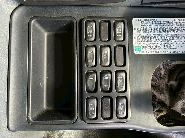 スーパーグレート 　車検整備付　令和８年１２月迄　Ｈ２６年式　ダンプ　６×４　３軸２デフ　リーフサスペンション　ワンオーナー　８．４トン積載　極東開発工業　５１０　２２０　額縁アオリ　３方向　電動コボレーン（34枚目）