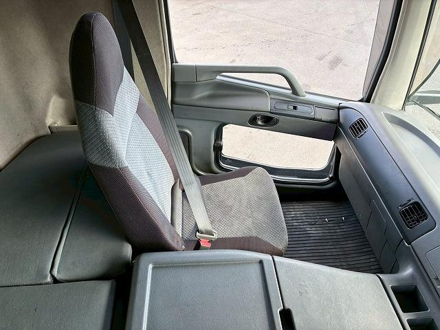 スーパーグレート 　車検整備付　令和８年１２月迄　Ｈ２６年式　ダンプ　６×４　３軸２デフ　リーフサスペンション　ワンオーナー　８．４トン積載　極東開発工業　５１０　２２０　額縁アオリ　３方向　電動コボレーン（40枚目）