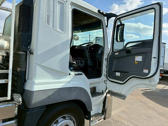 スーパーグレート 　車検整備付　令和８年１２月迄　Ｈ２６年式　ダンプ　６×４　３軸２デフ　リーフサスペンション　ワンオーナー　８．４トン積載　極東開発工業　５１０　２２０　額縁アオリ　３方向　電動コボレーン（48枚目）