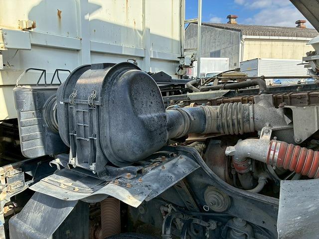 スーパーグレート 　車検整備付　令和８年１２月迄　Ｈ２６年式　ダンプ　６×４　３軸２デフ　リーフサスペンション　ワンオーナー　８．４トン積載　極東開発工業　５１０　２２０　額縁アオリ　３方向　電動コボレーン（56枚目）