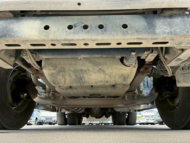 スーパーグレート 　車検整備付　令和８年１２月迄　Ｈ２６年式　ダンプ　６×４　３軸２デフ　リーフサスペンション　ワンオーナー　８．４トン積載　極東開発工業　５１０　２２０　額縁アオリ　３方向　電動コボレーン（68枚目）