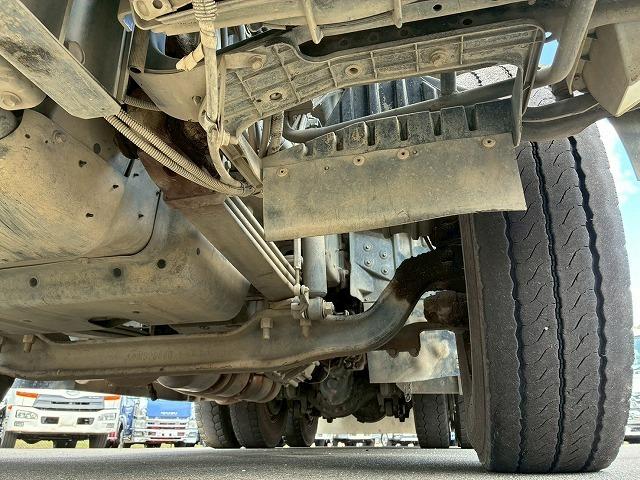 スーパーグレート 　車検整備付　令和８年１２月迄　Ｈ２６年式　ダンプ　６×４　３軸２デフ　リーフサスペンション　ワンオーナー　８．４トン積載　極東開発工業　５１０　２２０　額縁アオリ　３方向　電動コボレーン（69枚目）