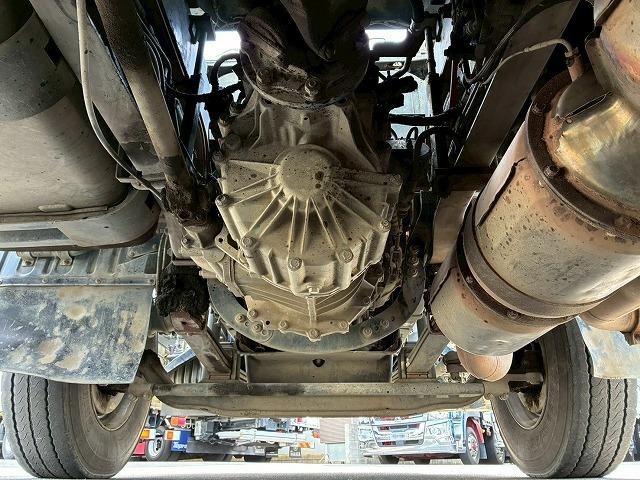 スーパーグレート 　車検整備付　令和８年１２月迄　Ｈ２６年式　ダンプ　６×４　３軸２デフ　リーフサスペンション　ワンオーナー　８．４トン積載　極東開発工業　５１０　２２０　額縁アオリ　３方向　電動コボレーン（70枚目）
