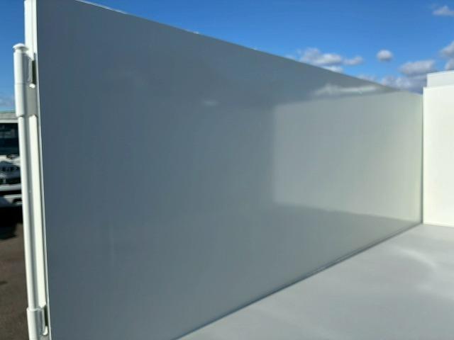 エルフトラック 　保証対象車両　予備検査付　Ｒ２年式　土砂禁ダンプ　４ナンバー　３トン積載　新明和工業　強化ダンプ　リア観音扉　バッカン新規架装　全塗装済み　６速　ＭＴ　マニュアル　３ｔ　６ｔ　小型　深ダンプ（24枚目）