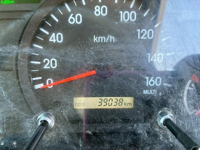 エルフトラック 　保証対象車両　予備検査付　Ｒ２年式　土砂禁ダンプ　４ナンバー　３トン積載　新明和工業　強化ダンプ　リア観音扉　バッカン新規架装　全塗装済み　６速　ＭＴ　マニュアル　３ｔ　６ｔ　小型　深ダンプ（39枚目）