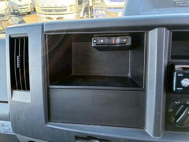 エルフトラック 　保証対象車両　予備検査付　Ｒ２年式　土砂禁ダンプ　４ナンバー　３トン積載　新明和工業　強化ダンプ　リア観音扉　バッカン新規架装　全塗装済み　６速　ＭＴ　マニュアル　３ｔ　６ｔ　小型　深ダンプ（43枚目）