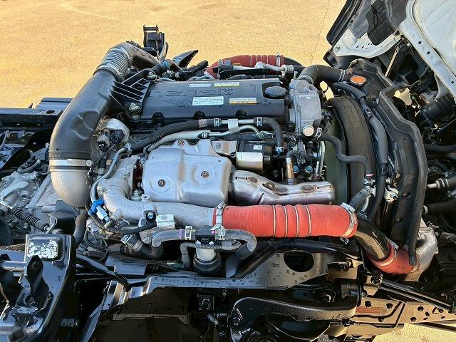 エルフトラック 　保証対象車両　予備検査付　Ｒ２年式　土砂禁ダンプ　４ナンバー　３トン積載　新明和工業　強化ダンプ　リア観音扉　バッカン新規架装　全塗装済み　６速　ＭＴ　マニュアル　３ｔ　６ｔ　小型　深ダンプ（48枚目）