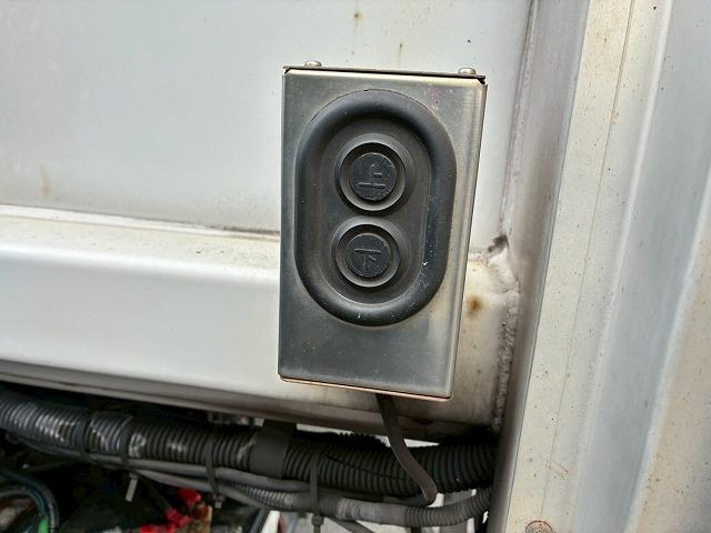 キャンター H28年式 三菱ふそう アルミウイング ワイド ロング 4トン車 パブコ ラッシング 175馬力 5速 MT マニュアル 3t 4t 8t 小型 中型 バン 箱車(33枚目)