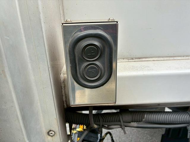 キャンター H28年式 三菱ふそう アルミウイング ワイド ロング 4トン車 パブコ ラッシング 175馬力 5速 MT マニュアル 3t 4t 8t 小型 中型 バン 箱車(34枚目)