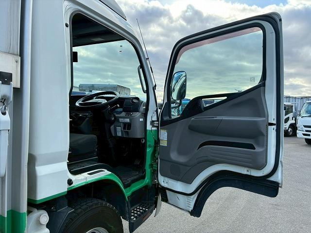 キャンター H28年式 三菱ふそう アルミウイング ワイド ロング 4トン車 パブコ ラッシング 175馬力 5速 MT マニュアル 3t 4t 8t 小型 中型 バン 箱車(49枚目)