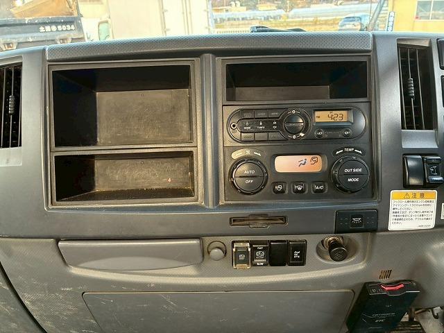 フォワード 　Ｈ２７年式　いすゞ　脱着装置付コンテナ専用車　ショートキャブ　ベッドレス　極東開発工業　フックロール　ツインホイスト　２シリンダー　Ｗホイスト　コンテナ付き　リアジャッキ　２１０馬力　６速　ＭＴ（50枚目）