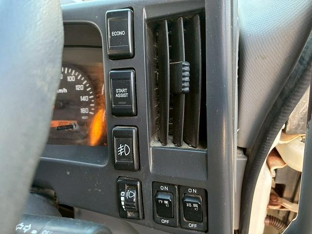 フォワード 　Ｈ２７年式　いすゞ　脱着装置付コンテナ専用車　ショートキャブ　ベッドレス　極東開発工業　フックロール　ツインホイスト　２シリンダー　Ｗホイスト　コンテナ付き　リアジャッキ　２１０馬力　６速　ＭＴ（51枚目）