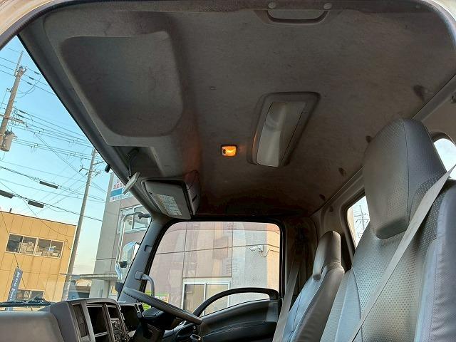 フォワード 　Ｈ２７年式　いすゞ　脱着装置付コンテナ専用車　ショートキャブ　ベッドレス　極東開発工業　フックロール　ツインホイスト　２シリンダー　Ｗホイスト　コンテナ付き　リアジャッキ　２１０馬力　６速　ＭＴ（57枚目）