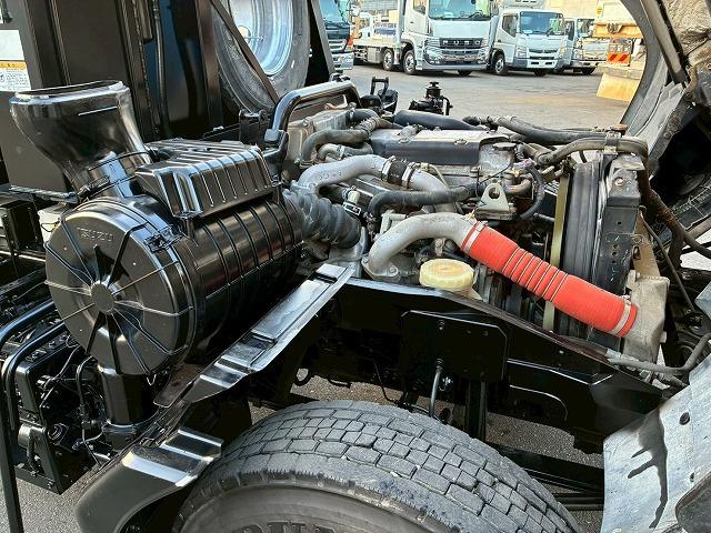 フォワード 　Ｈ２７年式　いすゞ　脱着装置付コンテナ専用車　ショートキャブ　ベッドレス　極東開発工業　フックロール　ツインホイスト　２シリンダー　Ｗホイスト　コンテナ付き　リアジャッキ　２１０馬力　６速　ＭＴ（62枚目）