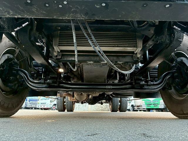 フォワード 　Ｈ２７年式　いすゞ　脱着装置付コンテナ専用車　ショートキャブ　ベッドレス　極東開発工業　フックロール　ツインホイスト　２シリンダー　Ｗホイスト　コンテナ付き　リアジャッキ　２１０馬力　６速　ＭＴ（72枚目）