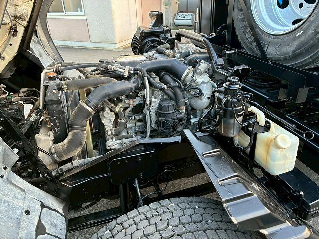 フォワード 　Ｈ２７年式　いすゞ　脱着装置付コンテナ専用車　ショートキャブ　ベッドレス　極東開発工業　フックロール　ツインホイスト　２シリンダー　Ｗホイスト　コンテナ付き　リアジャッキ　２１０馬力　６速　ＭＴ（73枚目）