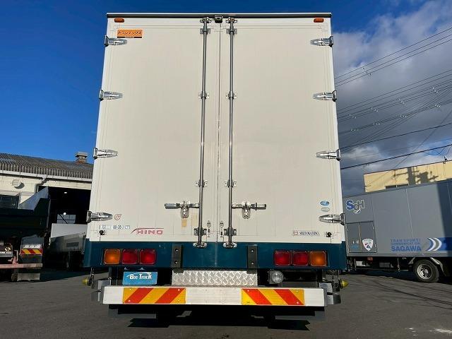 ヒノレンジャー 　Ｈ２４年式　日野　　アルミウイング　ハイルーフ　６３００　フルワイド　フルキャブ　ベッド付き　トランテックス　２６０馬力　６速　ＭＴ　マニュアル　４ｔ　８ｔ　中型　バン　箱車（17枚目）