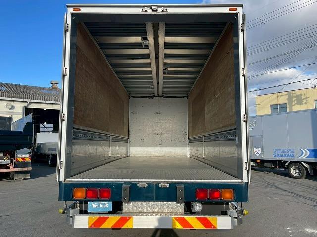 ヒノレンジャー 　Ｈ２４年式　日野　　アルミウイング　ハイルーフ　６３００　フルワイド　フルキャブ　ベッド付き　トランテックス　２６０馬力　６速　ＭＴ　マニュアル　４ｔ　８ｔ　中型　バン　箱車（18枚目）