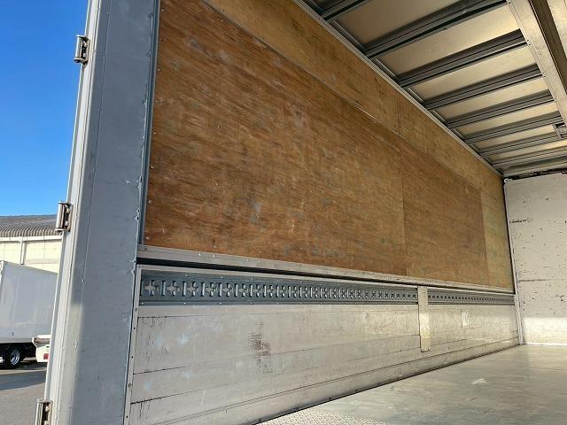 ヒノレンジャー 　Ｈ２４年式　日野　　アルミウイング　ハイルーフ　６３００　フルワイド　フルキャブ　ベッド付き　トランテックス　２６０馬力　６速　ＭＴ　マニュアル　４ｔ　８ｔ　中型　バン　箱車（21枚目）