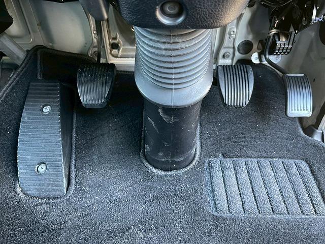 ヒノレンジャー 　Ｈ２４年式　日野　　アルミウイング　ハイルーフ　６３００　フルワイド　フルキャブ　ベッド付き　トランテックス　２６０馬力　６速　ＭＴ　マニュアル　４ｔ　８ｔ　中型　バン　箱車（32枚目）