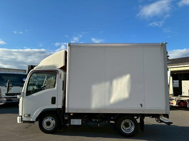 エルフトラック 　保証対象車両　車検整備付　令和８年５月迄　Ｒ１年式　いすゞ　エルフ　アルミバン　ワンオーナー　ハイキャブ　標準幅　ショート　１０尺ボディ　１５０馬力　スムーサーＥｘ　ＡＴ　５トン限定・準中型免許（12枚目）