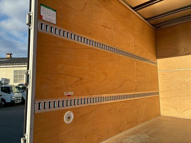 エルフトラック 　保証対象車両　車検整備付　令和８年５月迄　Ｒ１年式　いすゞ　エルフ　アルミバン　ワンオーナー　ハイキャブ　標準幅　ショート　１０尺ボディ　１５０馬力　スムーサーＥｘ　ＡＴ　５トン限定・準中型免許（17枚目）