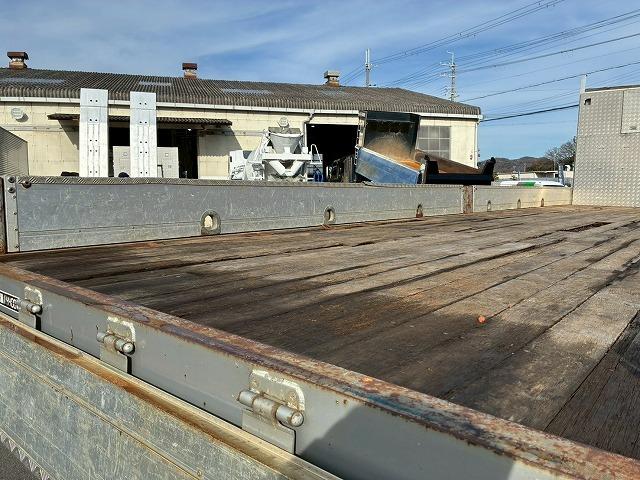 ギガ 車検整備付 令和8年9月迄 H24 いすゞ アルミブロック 8×4 4軸低床2デフ リーフサスペンション 板バネ 5方開アオリ 380馬力 7速 MT マニュアル 10t 25t 大型 平ボディ(15枚目)