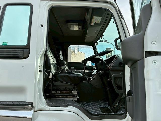 ギガ 車検整備付 令和8年9月迄 H24 いすゞ アルミブロック 8×4 4軸低床2デフ リーフサスペンション 板バネ 5方開アオリ 380馬力 7速 MT マニュアル 10t 25t 大型 平ボディ(19枚目)