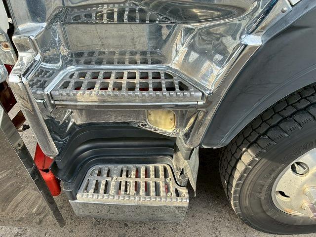 ギガ 車検整備付 令和8年9月迄 H24 いすゞ アルミブロック 8×4 4軸低床2デフ リーフサスペンション 板バネ 5方開アオリ 380馬力 7速 MT マニュアル 10t 25t 大型 平ボディ(46枚目)