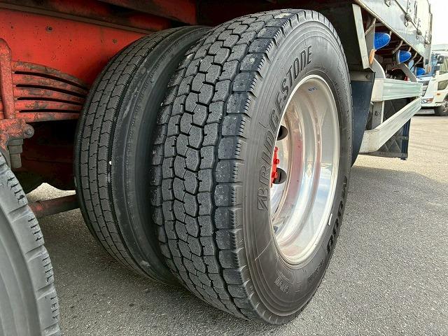 ギガ 車検整備付 令和8年9月迄 H24 いすゞ アルミブロック 8×4 4軸低床2デフ リーフサスペンション 板バネ 5方開アオリ 380馬力 7速 MT マニュアル 10t 25t 大型 平ボディ(58枚目)