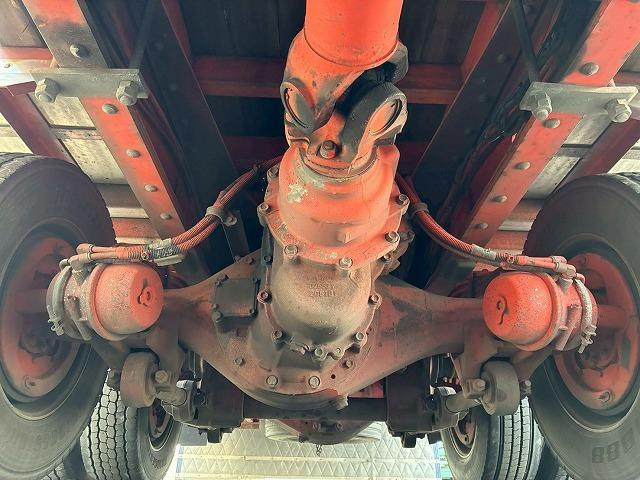 ギガ 車検整備付 令和8年9月迄 H24 いすゞ アルミブロック 8×4 4軸低床2デフ リーフサスペンション 板バネ 5方開アオリ 380馬力 7速 MT マニュアル 10t 25t 大型 平ボディ(67枚目)