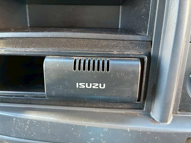 フォワード 　車検整備付　令和８年３月迄　Ｈ２２年式　いすゞ　アルミウイング　ワンオーナー　フルキャブ　ベッド付き　後輪エアサス　日本フルハーフ　６２００　標準幅　６速　ＭＴ　マニュアル　４ｔ　８ｔ　中型（44枚目）