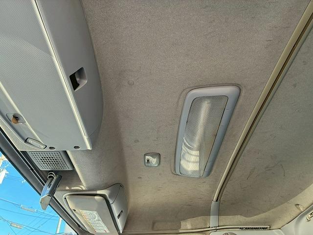 フォワード 　車検整備付　令和８年３月迄　Ｈ２２年式　いすゞ　アルミウイング　ワンオーナー　フルキャブ　ベッド付き　後輪エアサス　日本フルハーフ　６２００　標準幅　６速　ＭＴ　マニュアル　４ｔ　８ｔ　中型（52枚目）